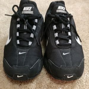 MENS NIKE AIR TORCH 3 BLACK **9.5 MEN SIZE***